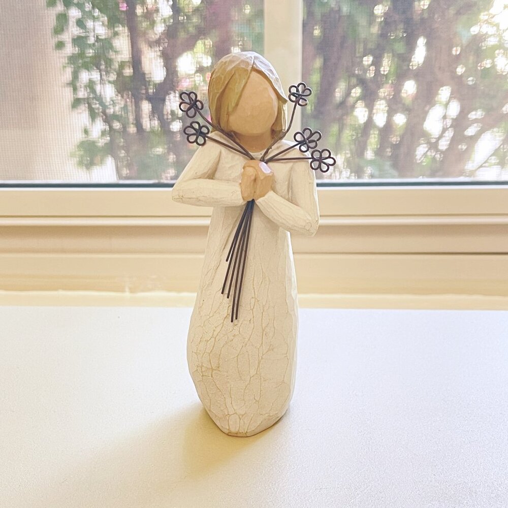 Willow Tree Friendship Girl Holding Wire Metal Flowers Bouquet Statue Figurine